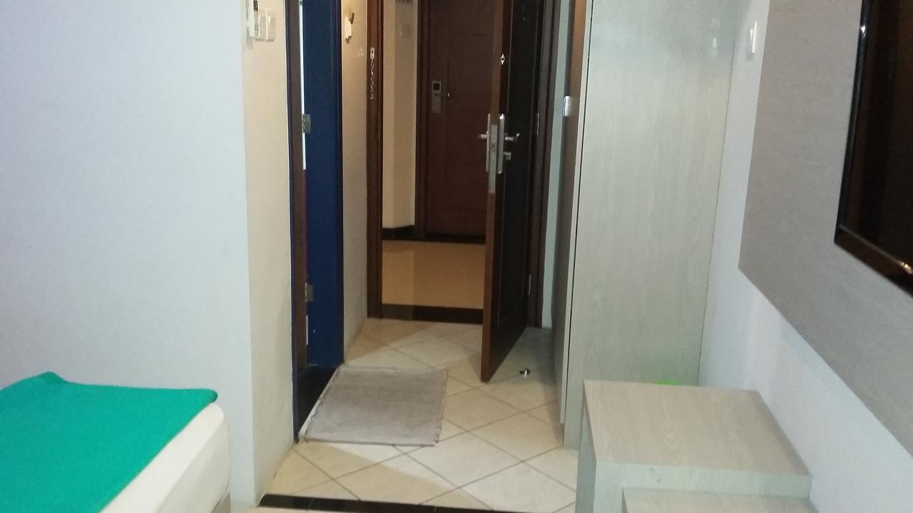 Hotel Kharisma Madiun Exterior foto
